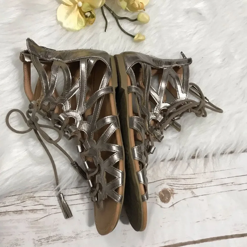 Report Gladiator Girls Metallic Silver Sandals‎ size 5
